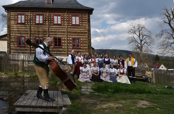 Putování ke sv. Josefu Krásná - Pěnčín